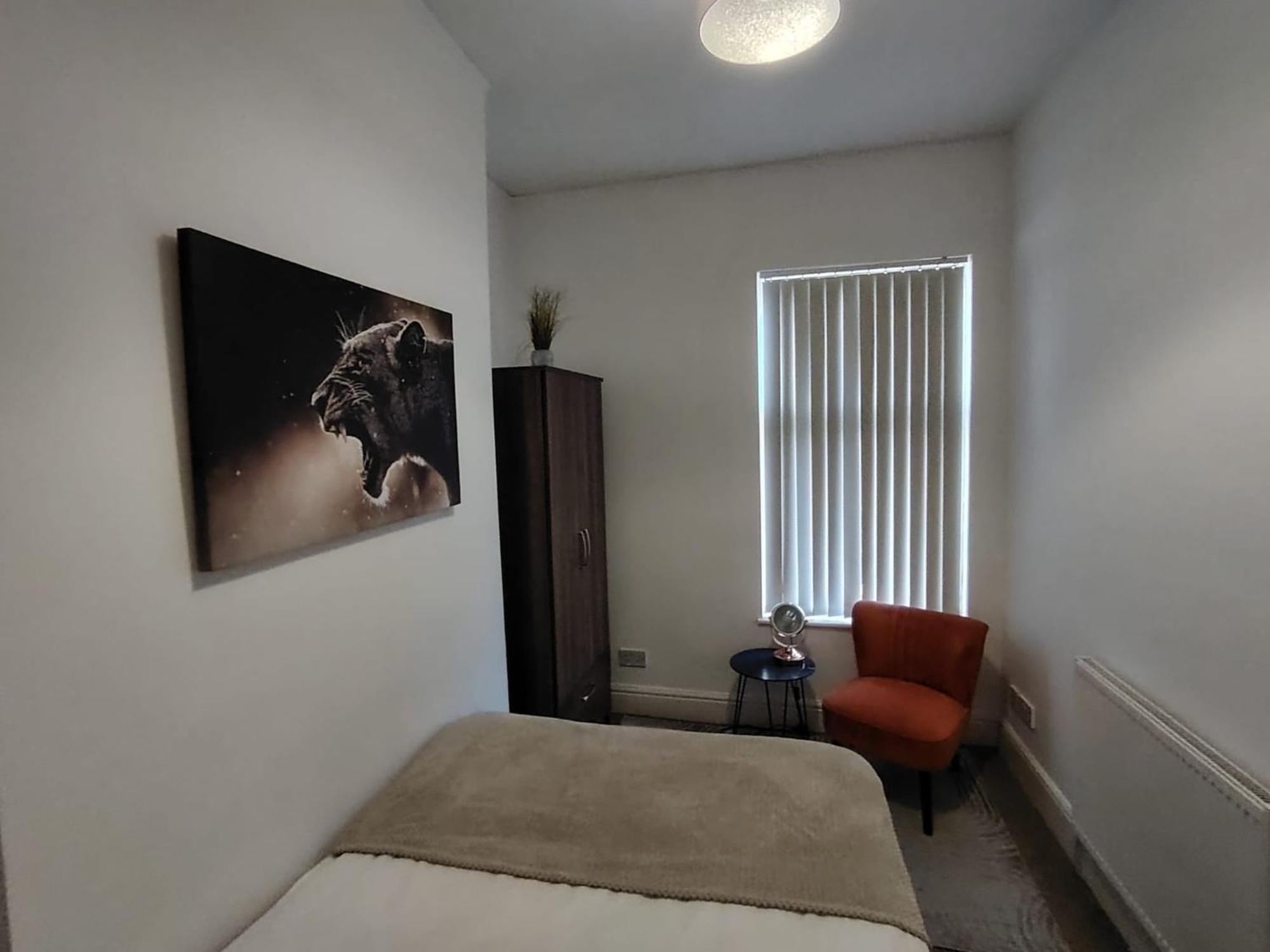 4-bedroom House With 4 Bathrooms In With Parking * Liverpool